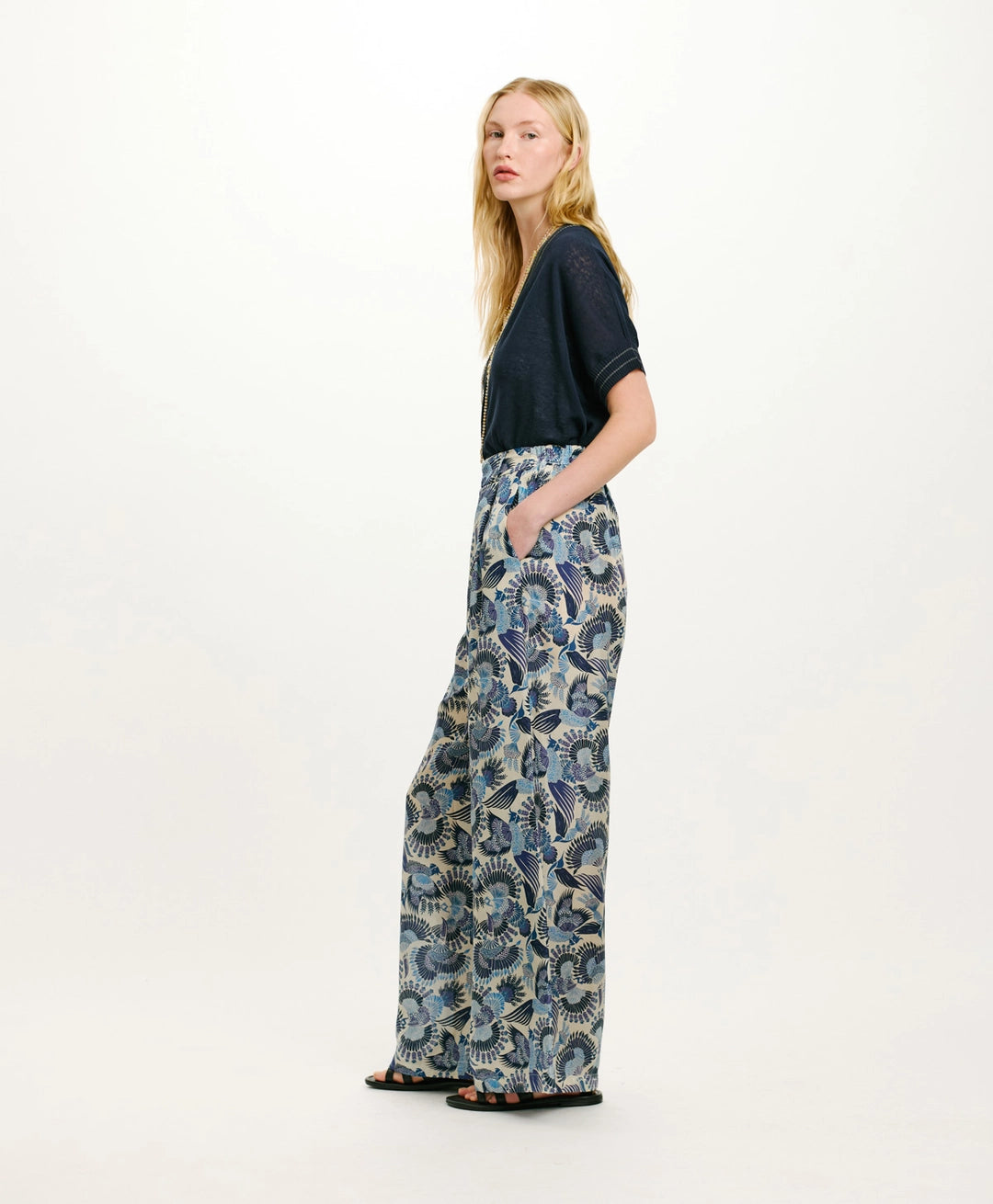 ASPEN PANTS IN PRINTED HABUTAI SILK - MULTICOLOR SKY BLUE