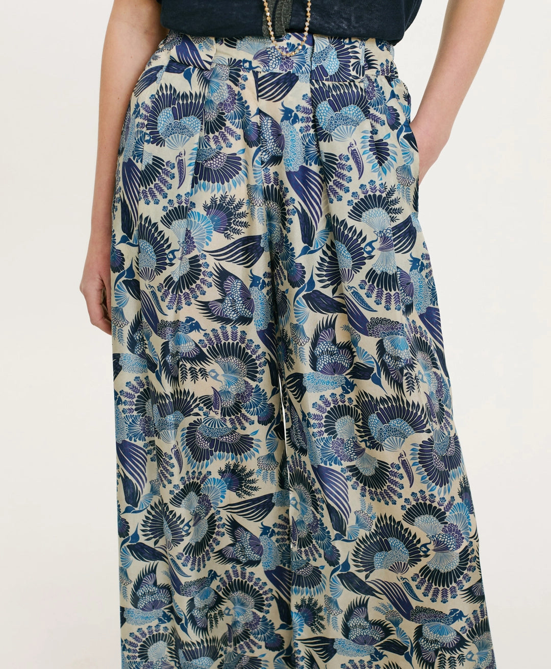 ASPEN PANTS IN PRINTED HABUTAI SILK - MULTICOLOR SKY BLUE