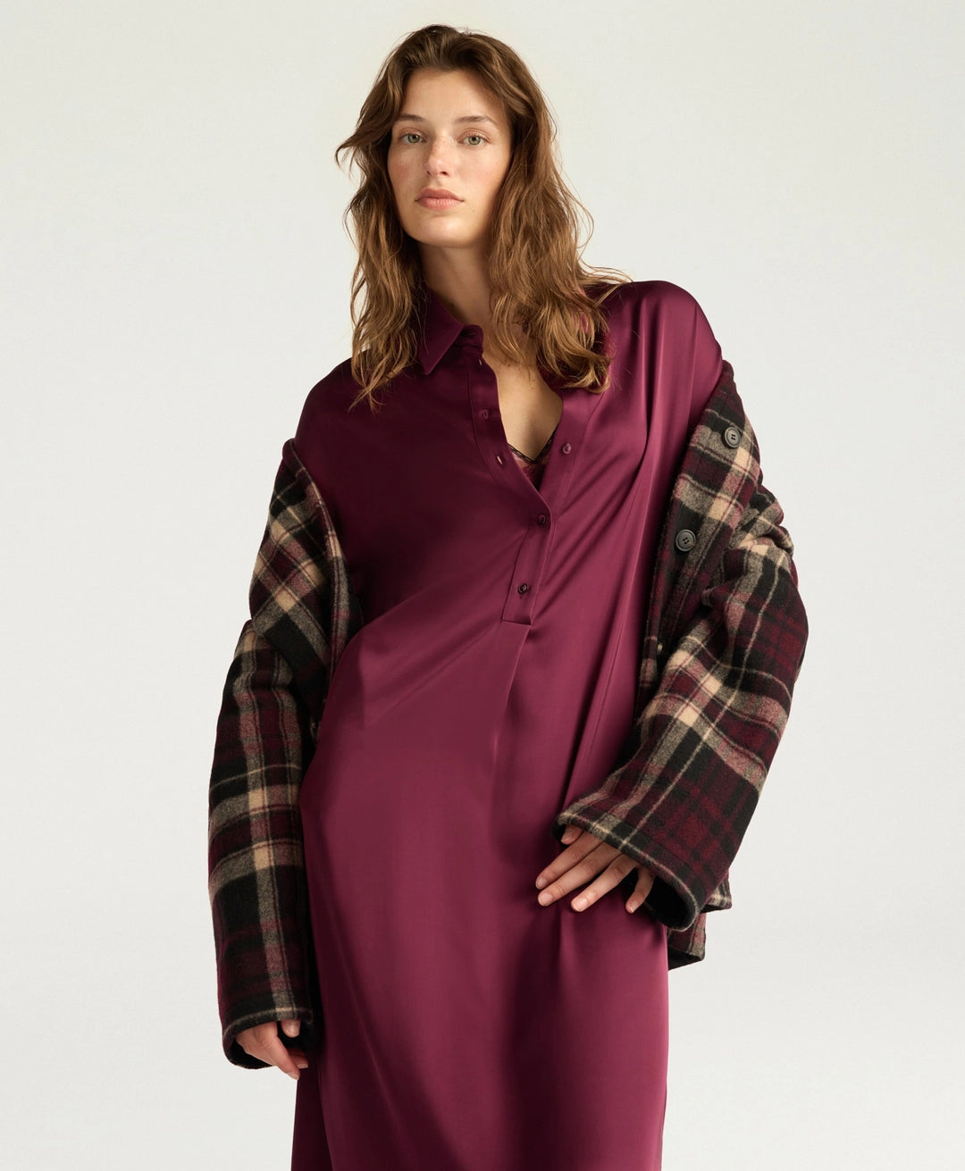 BIRMINGHAM DRESS IN STRETCH VISCOSE SATIN - WINE RED