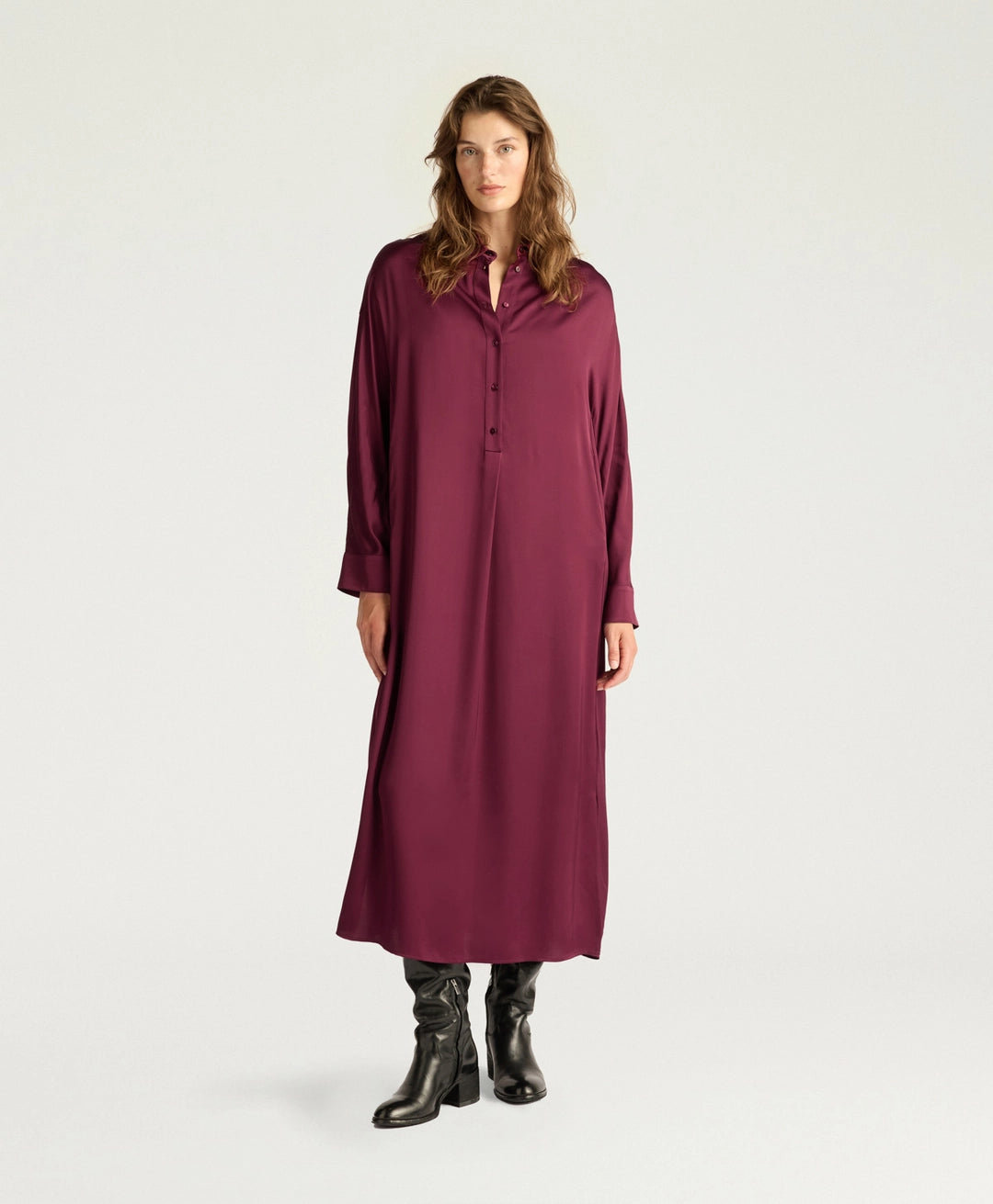 BIRMINGHAM DRESS IN STRETCH VISCOSE SATIN - WINE RED