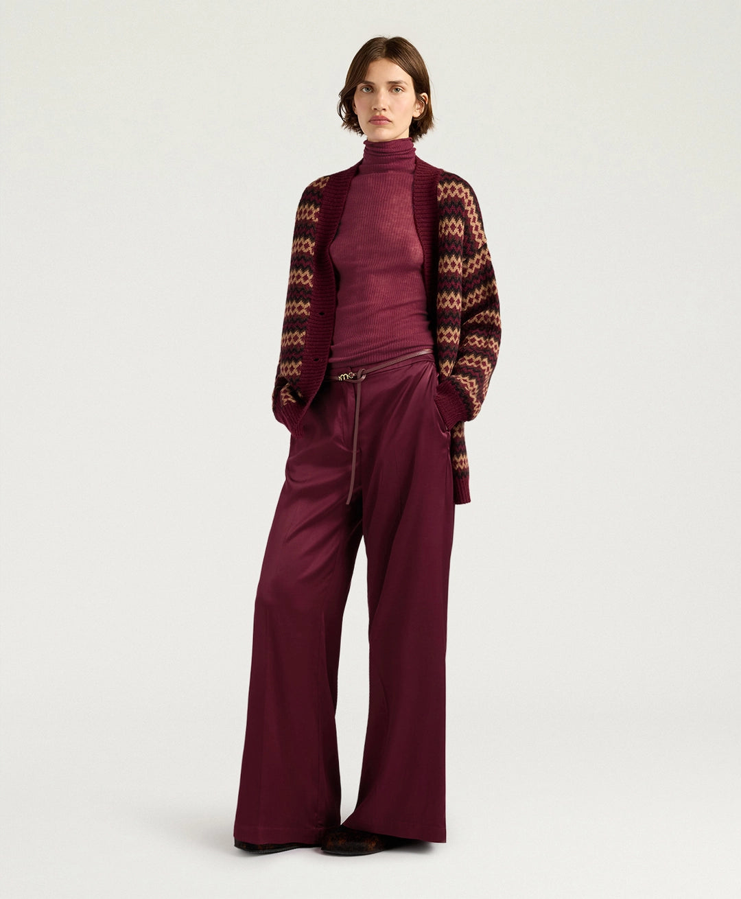 WILDE PANTS IN STRETCH VISCOSE SATIN - WINE RED