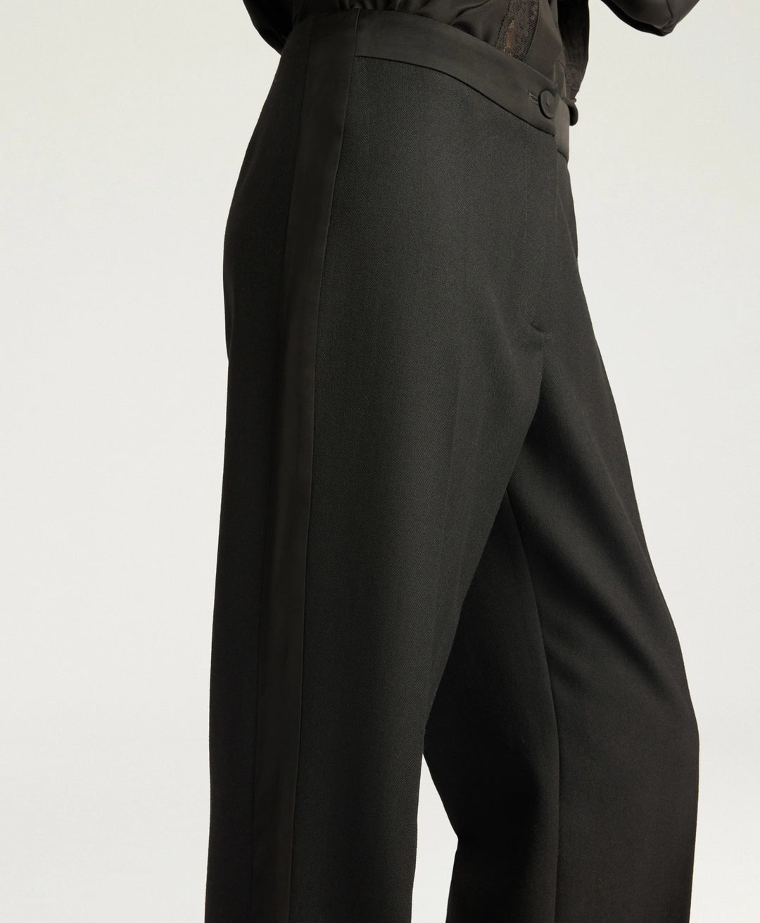 BENJAMIN PANTS IN SOLID COLOUR CHEVRON WOOL - BLACK