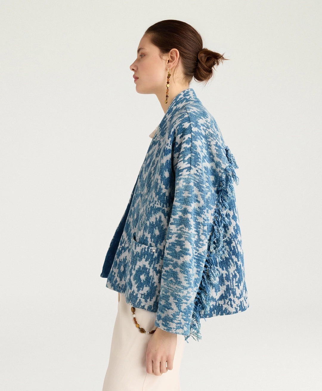 ARA JACKET IN INDIGO PRINTED BASKET WEAVE - BLUE/CREAM