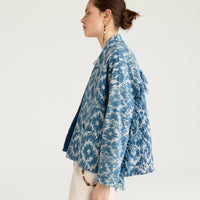ARA JACKET IN INDIGO PRINTED BASKET WEAVE - BLUE/CREAM