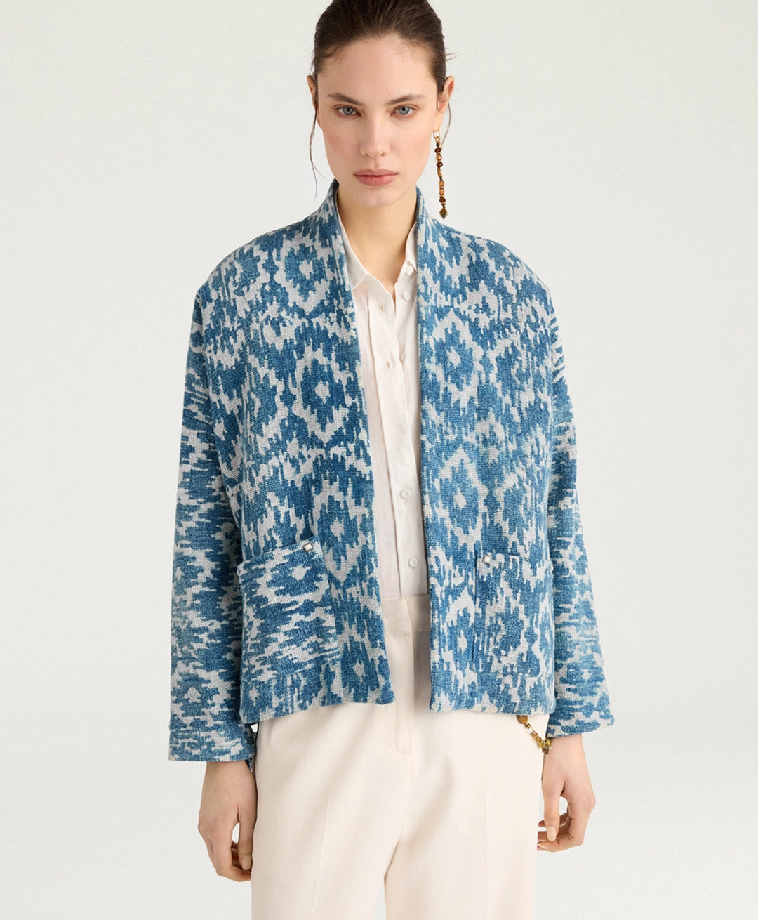 ARA JACKET IN INDIGO PRINTED BASKET WEAVE - BLUE/CREAM