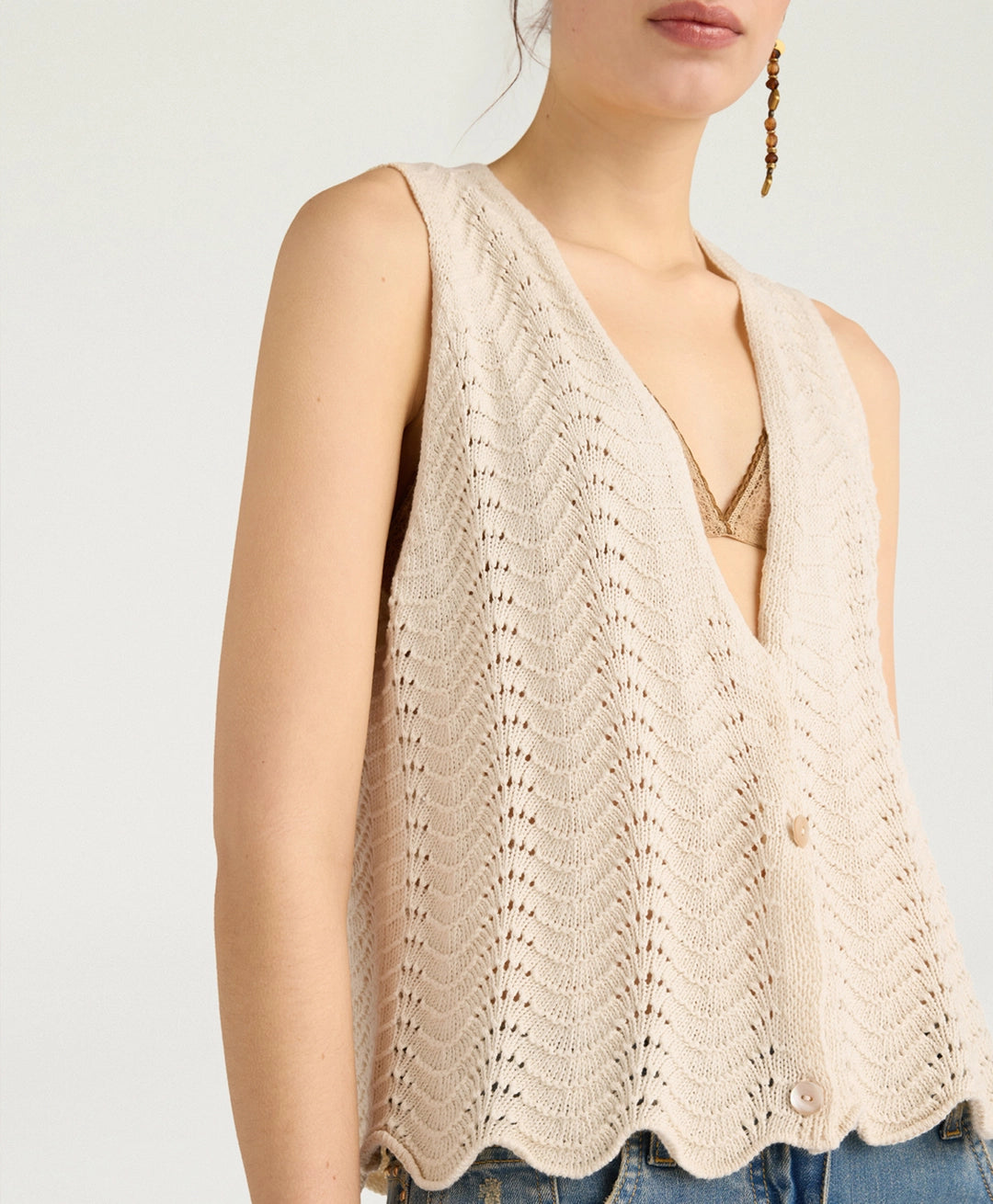 LEON GILET IN MIXED STITCH - CREAM