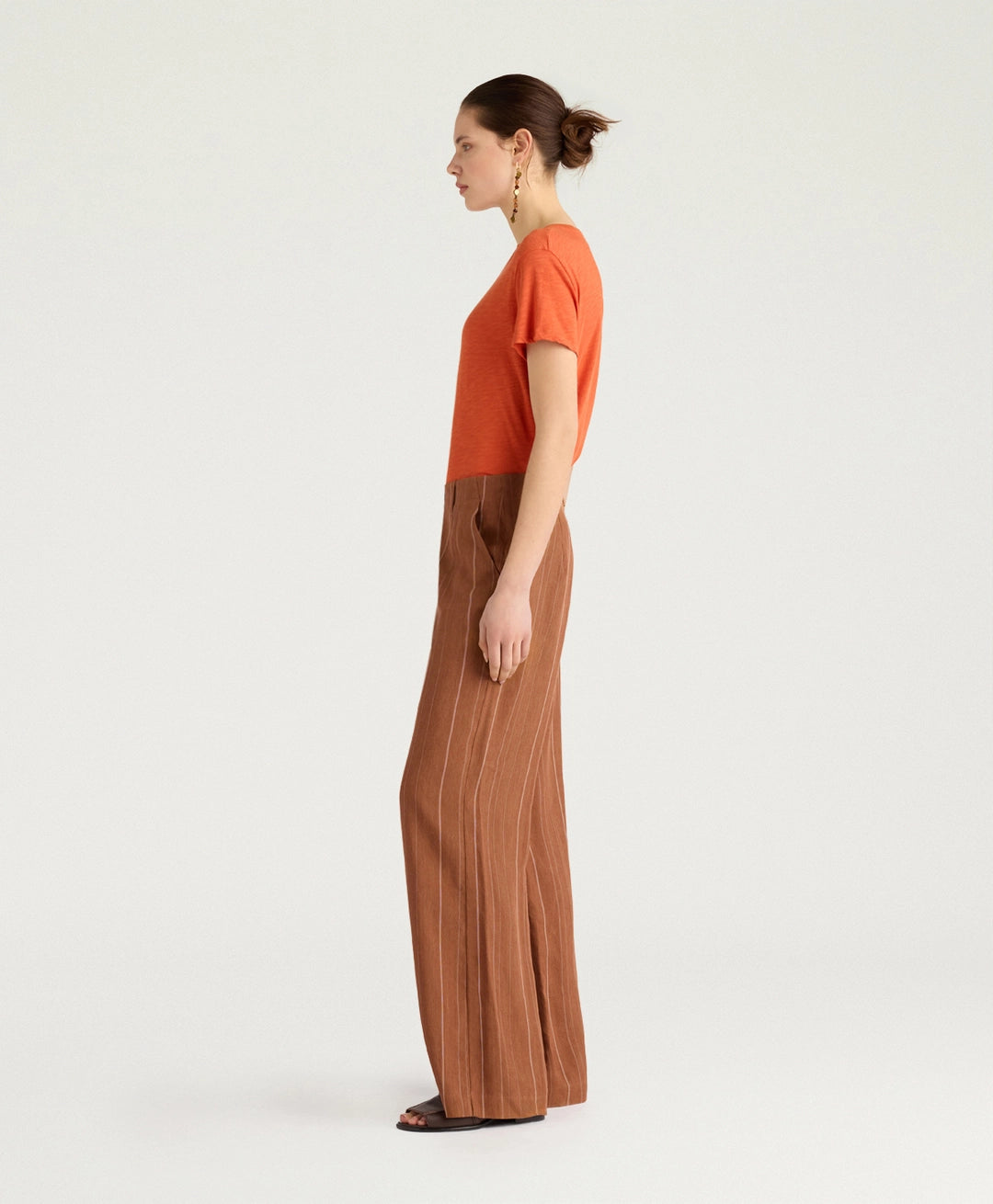 ROMERO PANTS IN PINSTRIPE LINEN/VISCOSE - BURNT SIENA