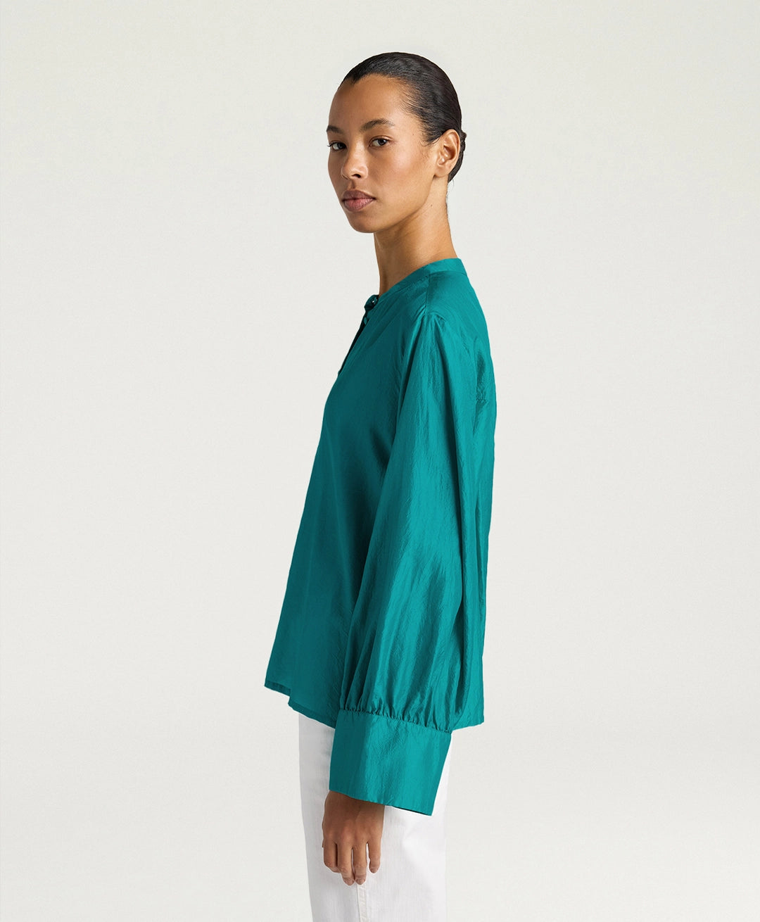FRANKLIN SHIRT IN PLAIN COLOUR HABUTAI - EMERALD GREEN