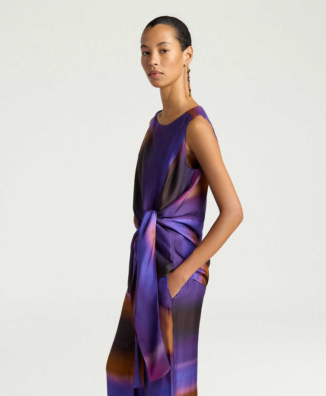 LAPIS TOP IN ALL-OVER PRINTED SATIN - IRIS/CARAMEL