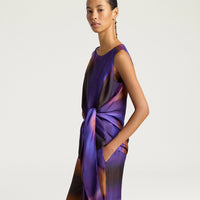 LAPIS TOP IN ALL-OVER PRINTED SATIN - IRIS/CARAMEL