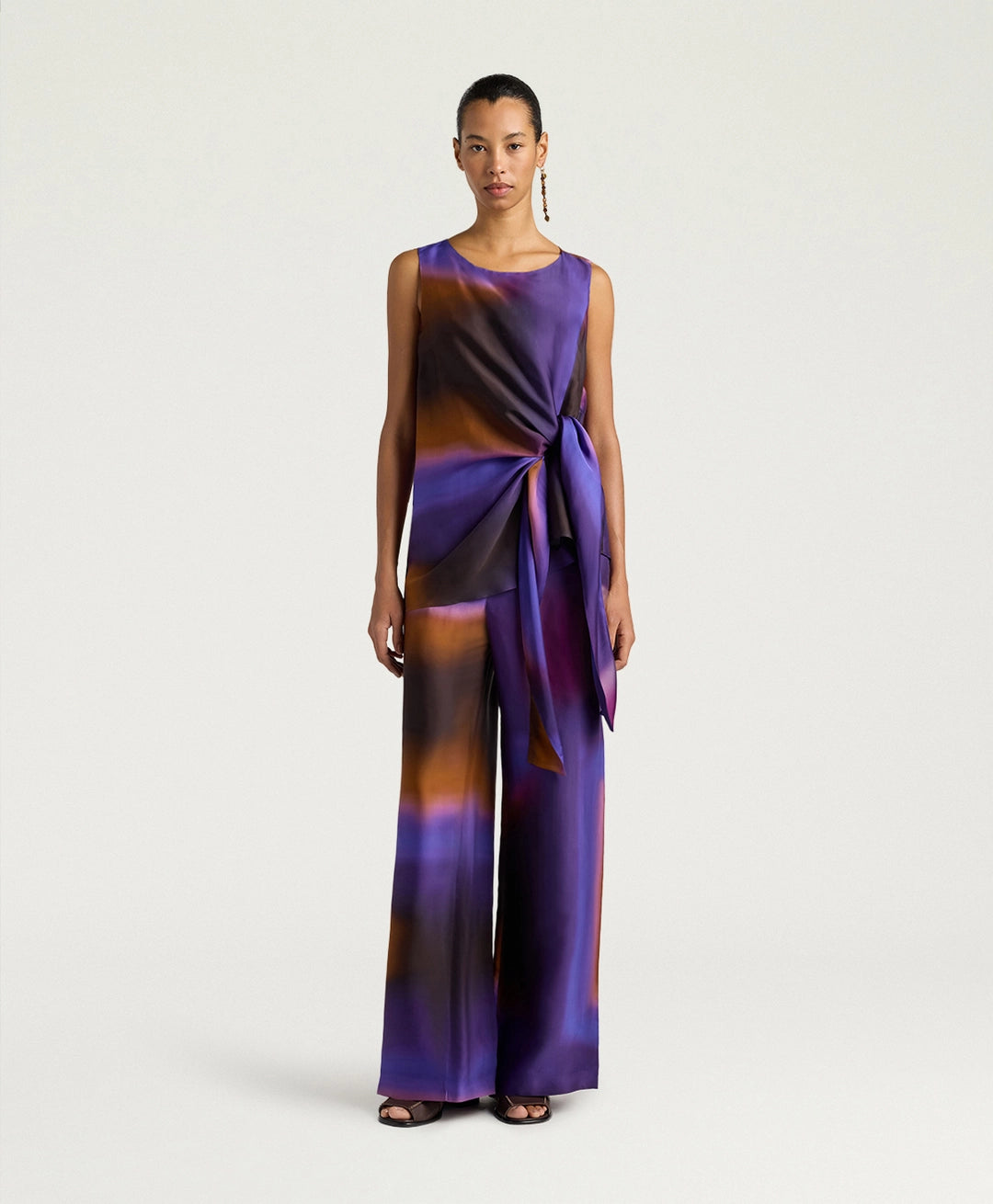 LAPIS TOP IN ALL-OVER PRINTED SATIN - IRIS/CARAMEL