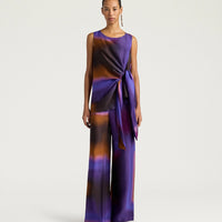 LAPIS TOP IN ALL-OVER PRINTED SATIN - IRIS/CARAMEL
