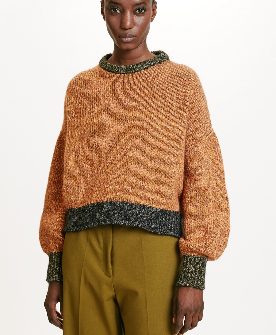 Momoni Hebi Knitwear