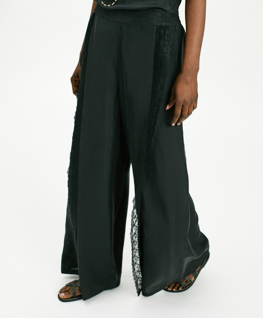 MARCOS PANTS IN HABUTAI WITH VALENCIENNES - BLACK