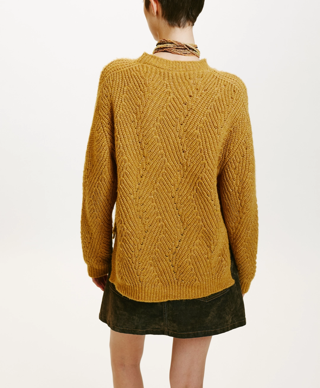 Momoni Oita Knitwear