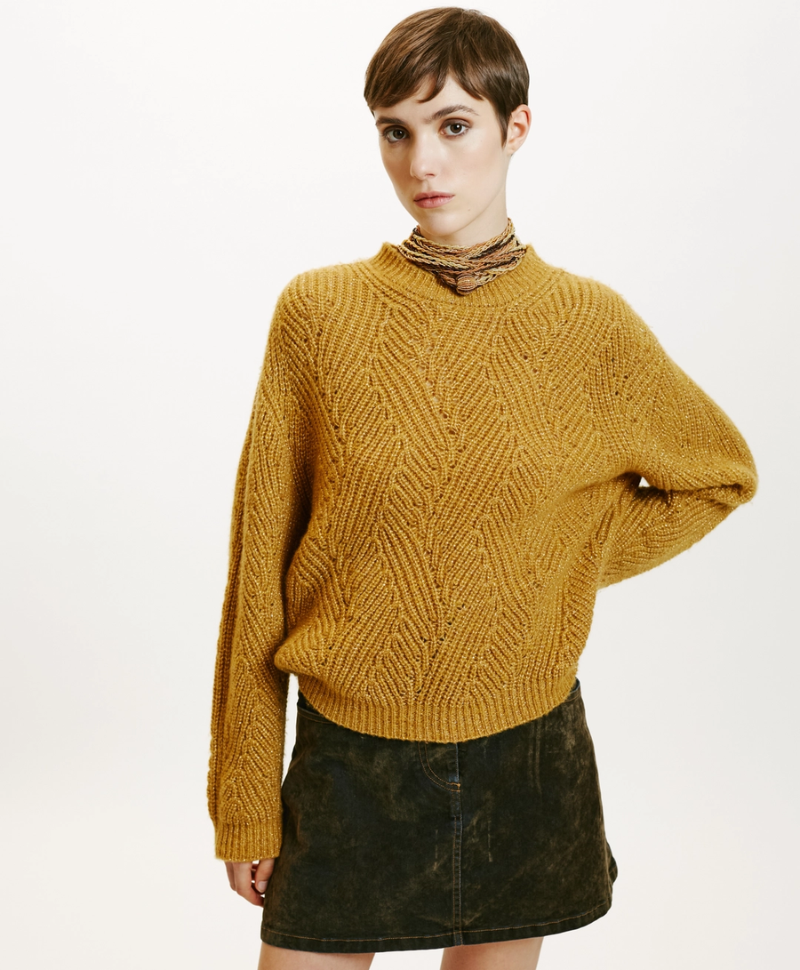 Momoni Oita Knitwear