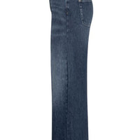 Sventy B Crop