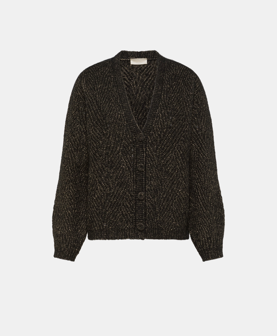 Momoni Saiki Knitwear